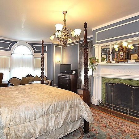 Edgewood Manor Inn Bed And Breakfast Providence Habitación foto